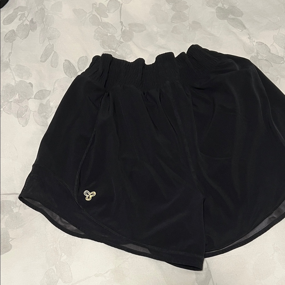 Aritzia Black Athletic Shorts